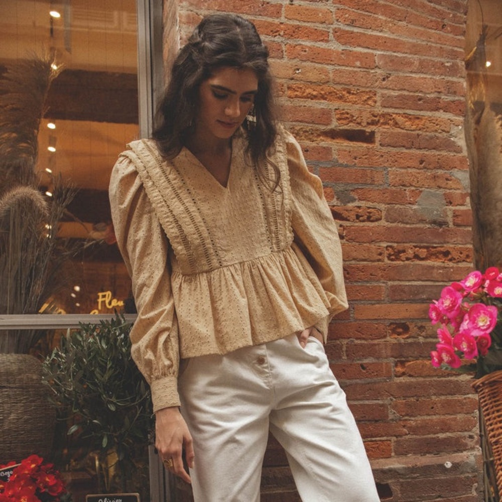 Maison Stella & Suzie Hendy Eyelet Ruffle Blouse 38/M